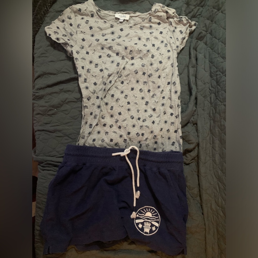 Giant Tiger Mix and Match Pajamas Sets in Grey, Size Women’s Medium